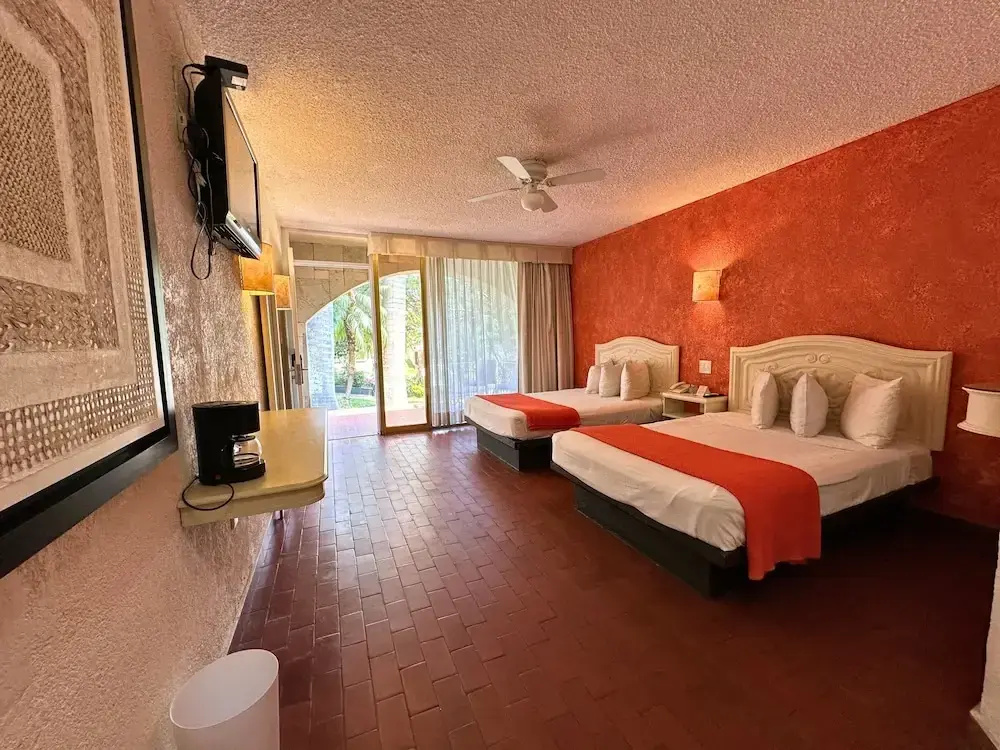 Standard Double room with garden view (full double bed)