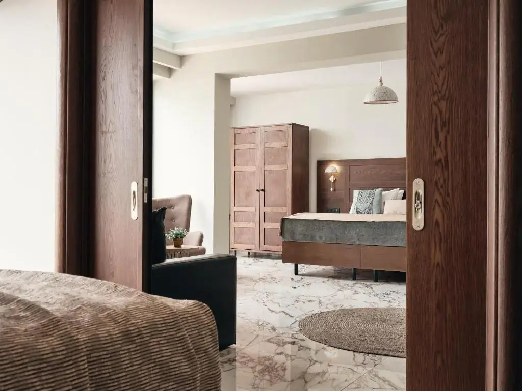 2 Bedrooms Suite