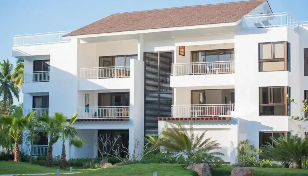 Los Cocos Residences