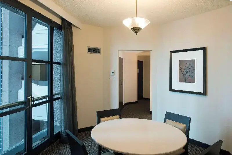 Hilton Toronto/Markham Suites Conference Centre & Spa - Chambres