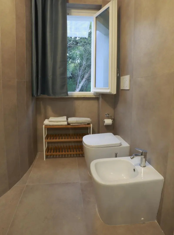 Standard Double room with balcony (full double bed)
