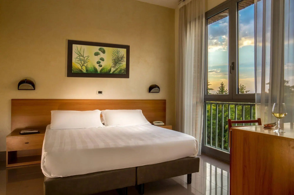 Hotel photo 11