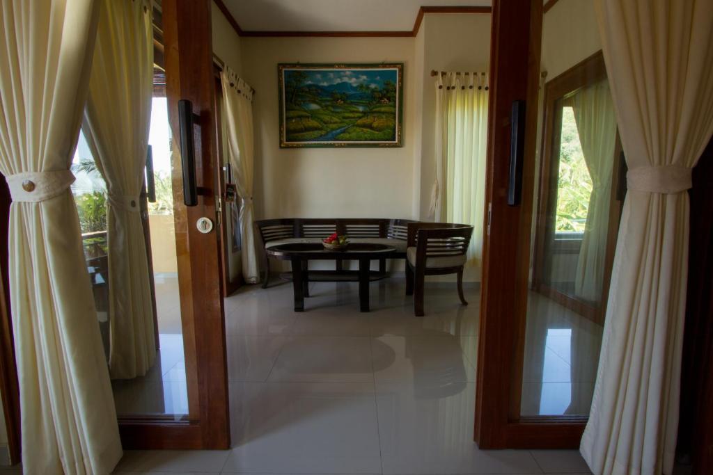 Arya Amed Beach Resort