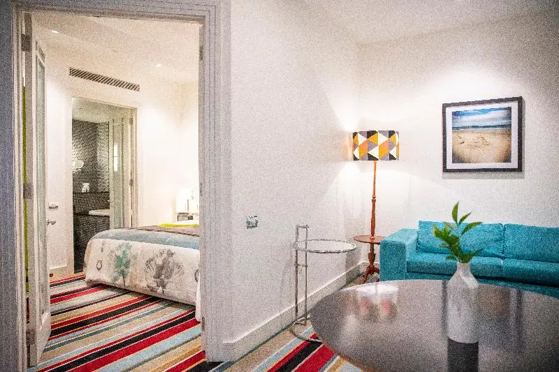 Hotel DeBrett - Chambres