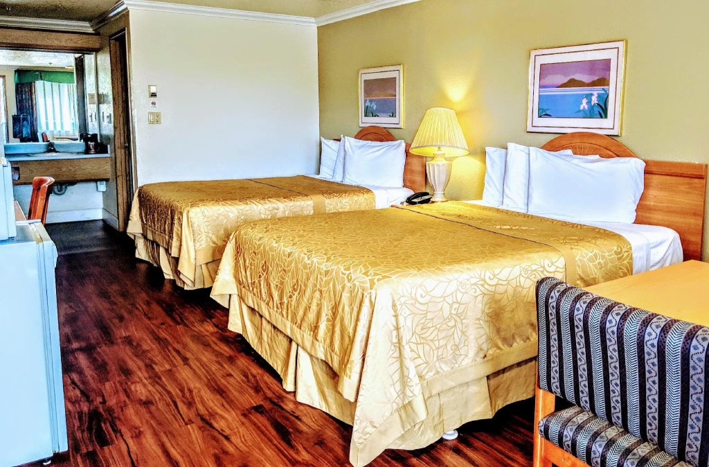 Standard Quadruple room
