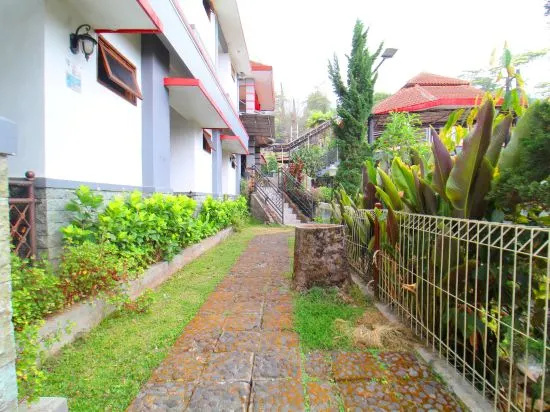 Tripletree Sinergi Hotel Tretes
