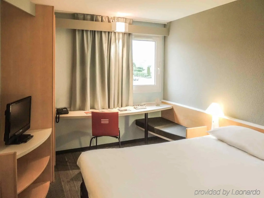 ibis Auray - Général