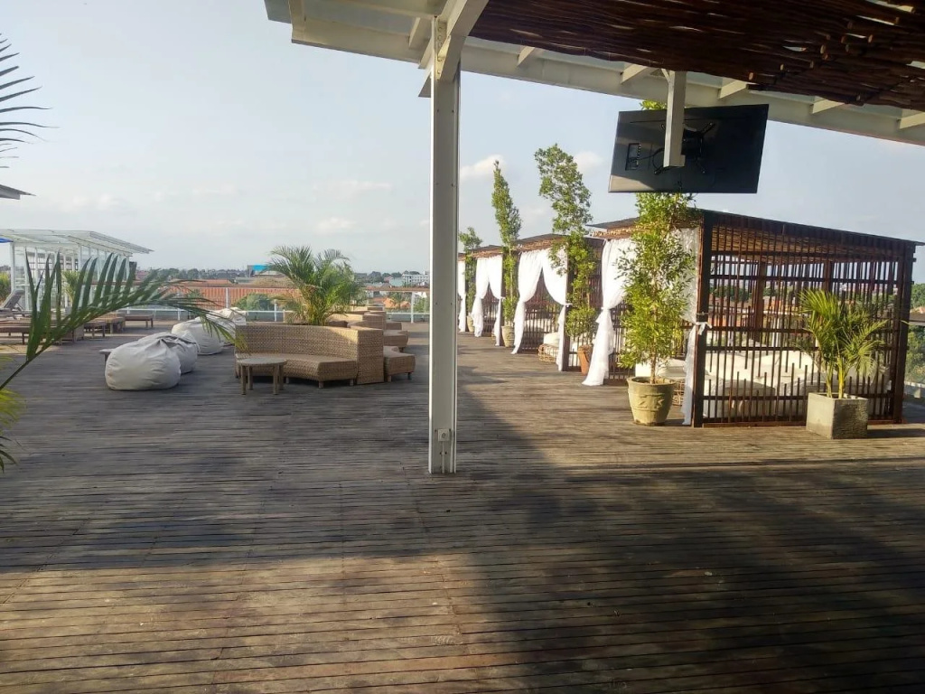 Beach & Waterfront