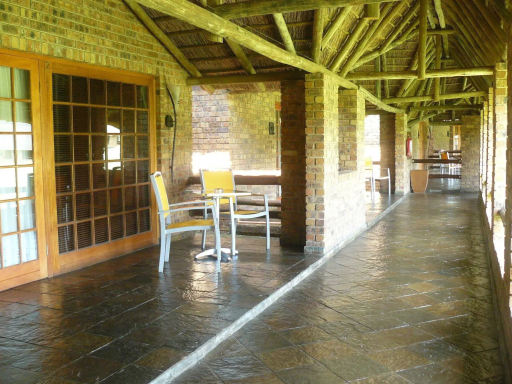 Ikwekwezi Guest Lodge and Conference Centre - фото 4