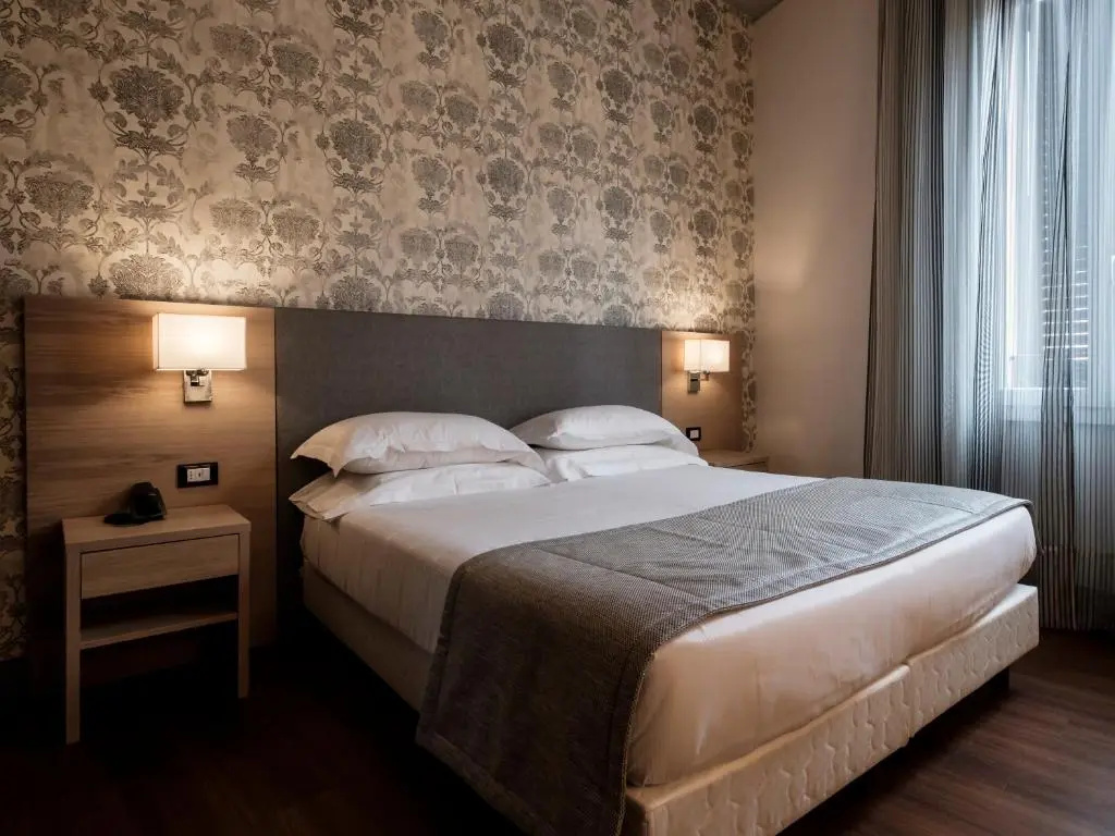 Deluxe Double room (full double bed)