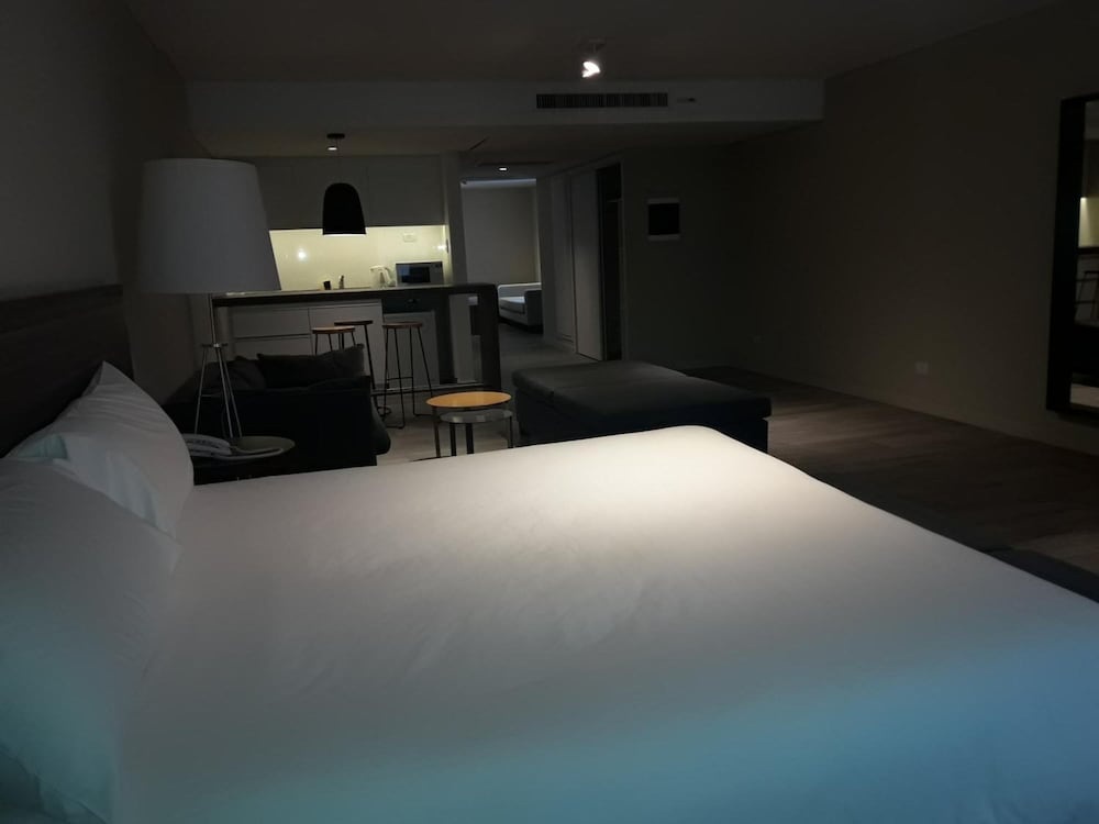 Olmos Suites — 4