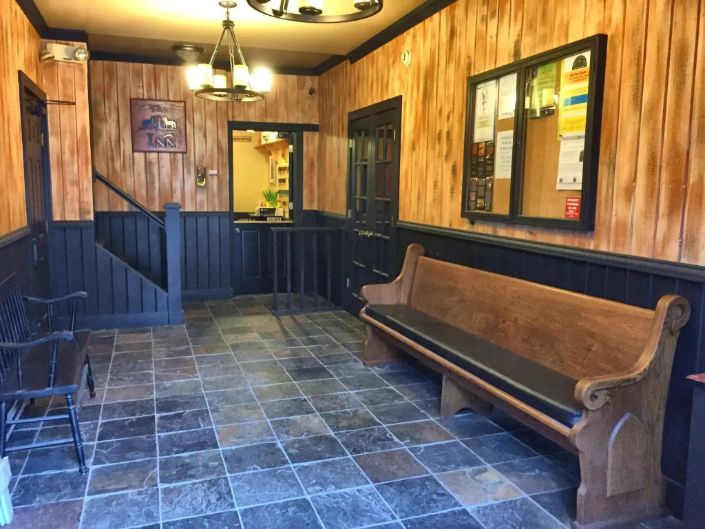 Lobby & Reception