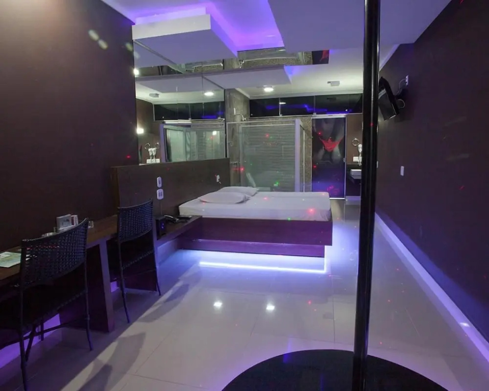 A Praia Motel - Adults Only