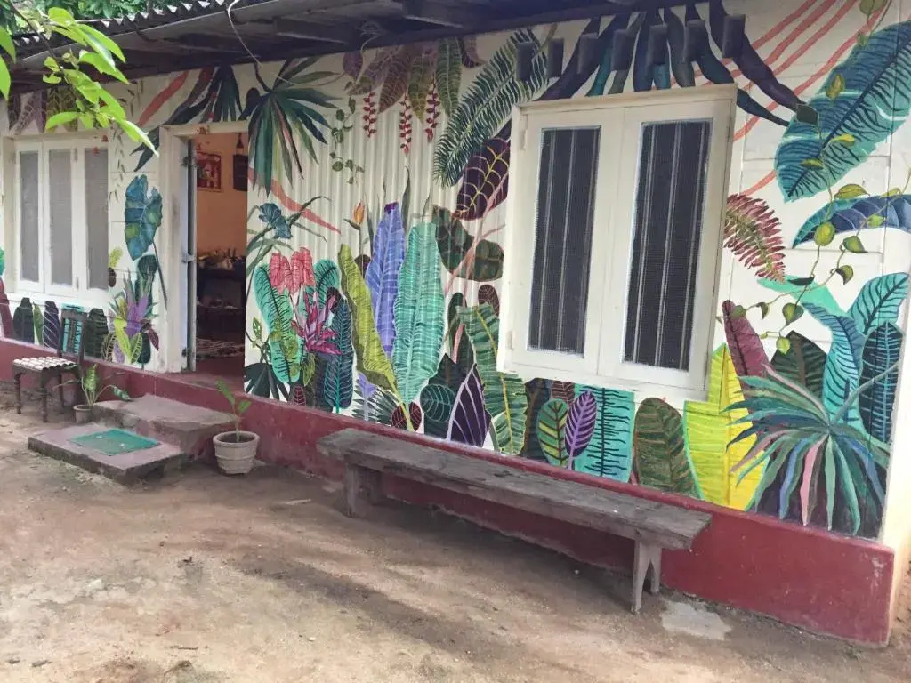 Catch The Ella Train Hostel