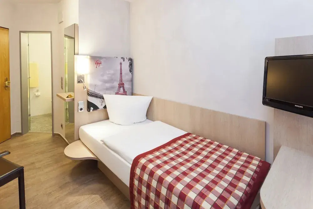 Standard Single room (single bed)