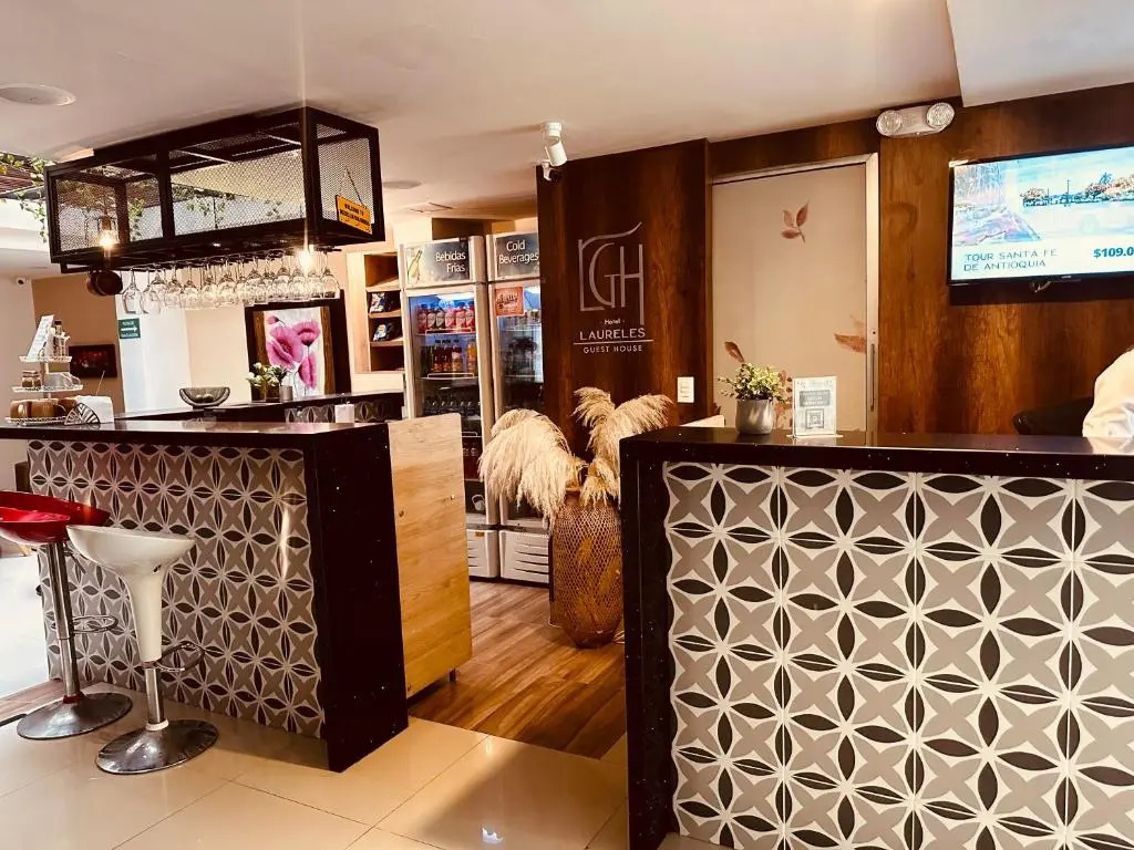 Laureles Guest House - LGH Hotel