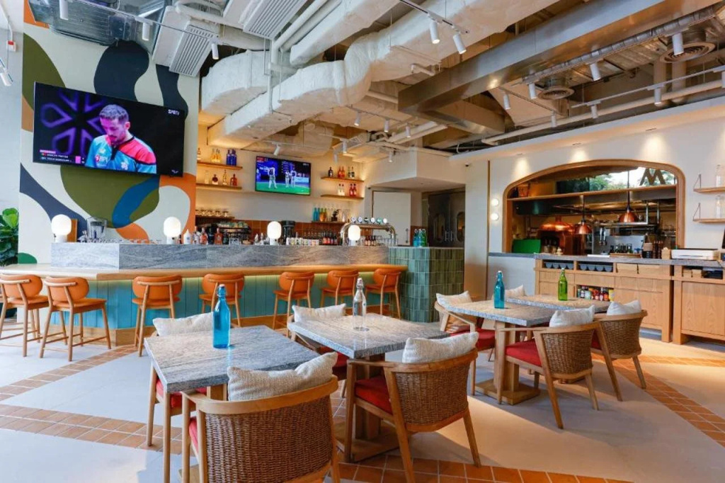 Food & Beverage