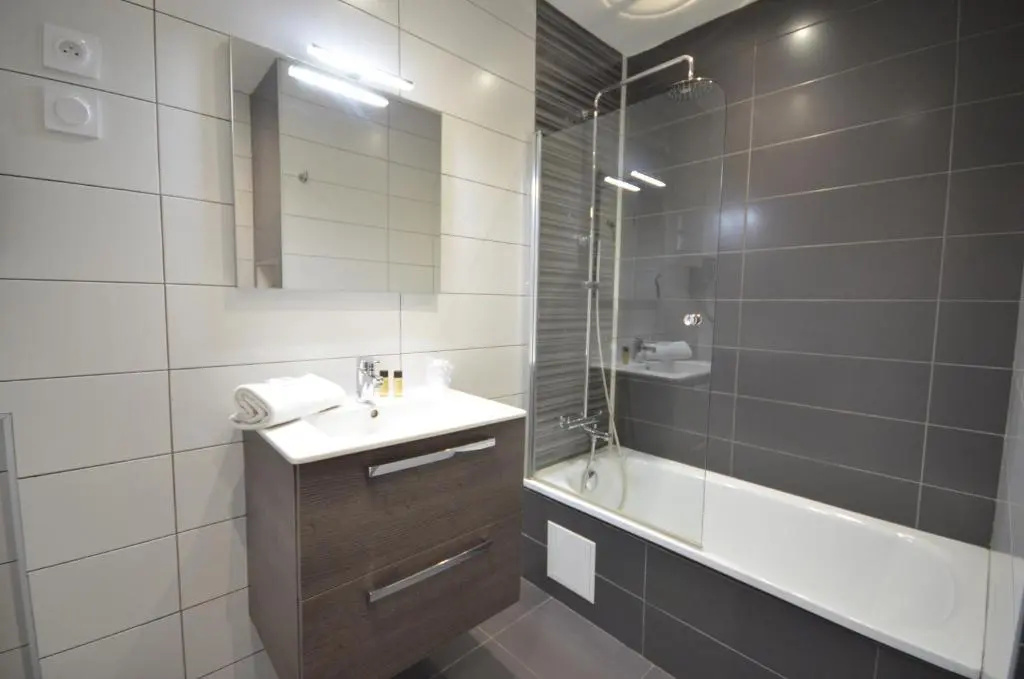 Standard Triple room with balcony