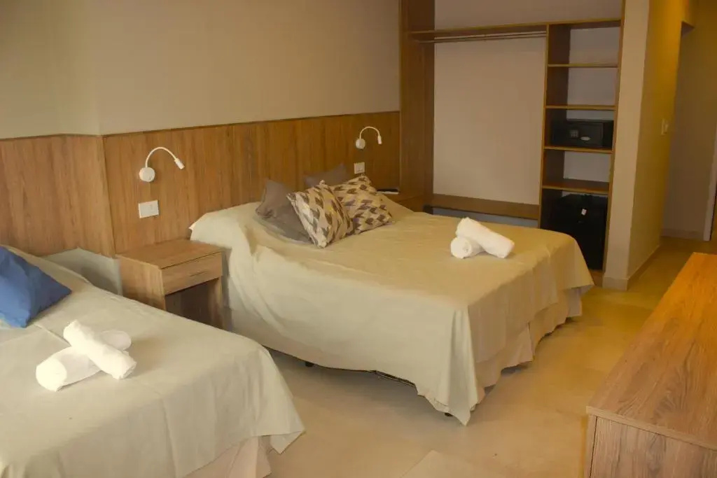 Standard Triple room with balcony