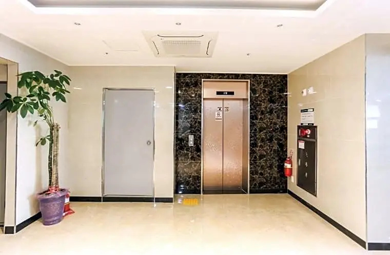 Hotel photo 12