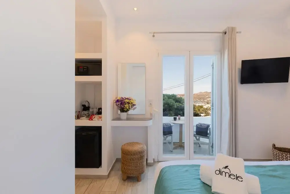 Deluxe Double room with balcony and with sea view (full double bed)