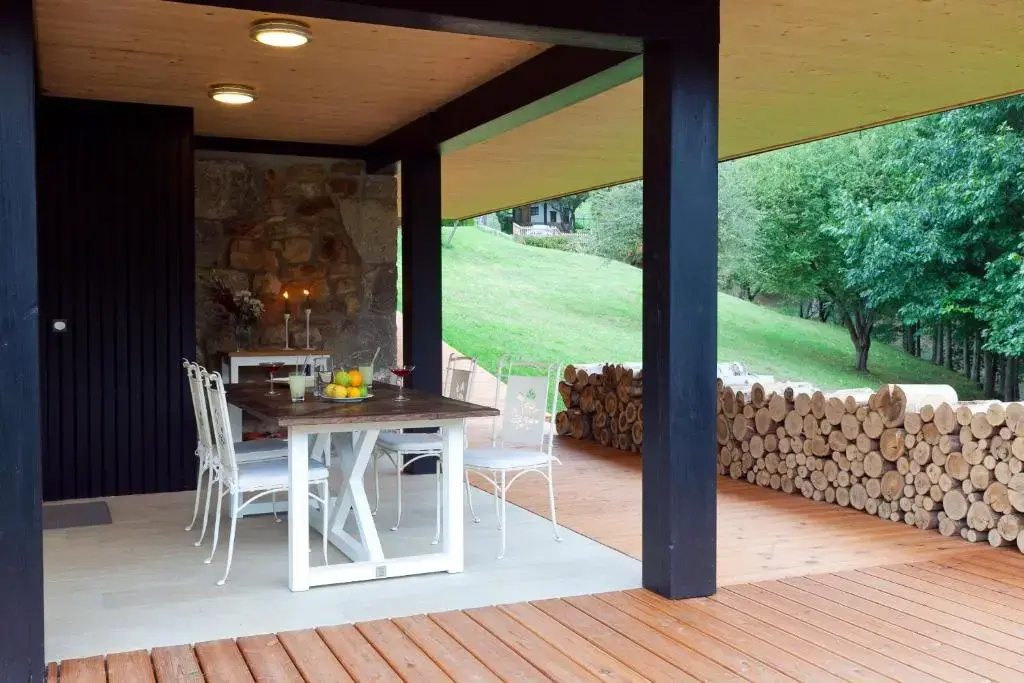 2 Bedrooms Cottage