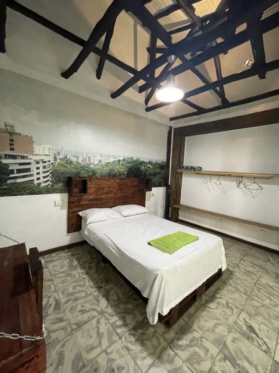 Economy room