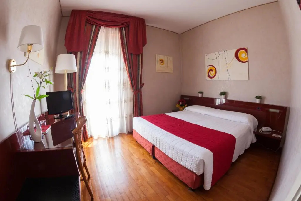 Standard Double room (full double bed)
