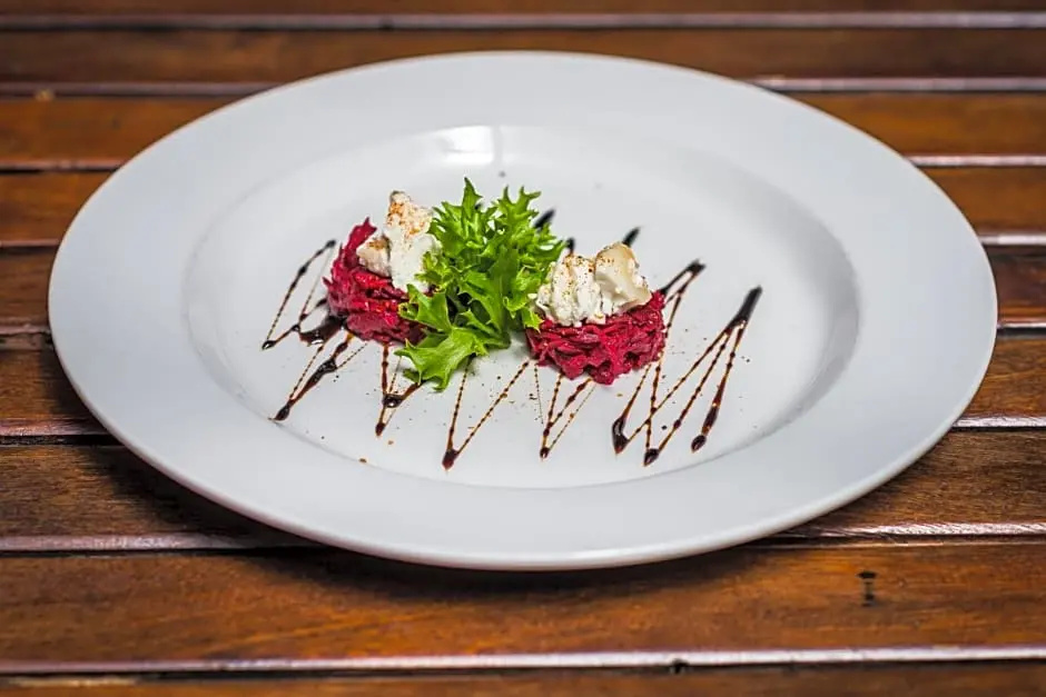 Food & Beverage