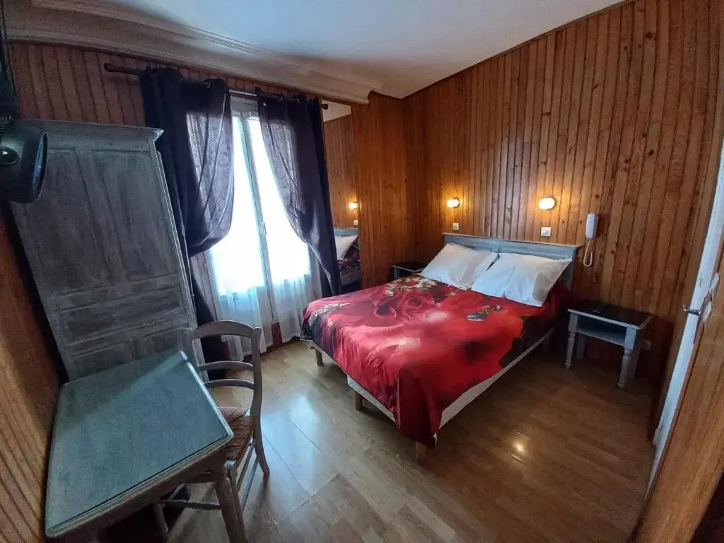 Standard Double room (full double bed)