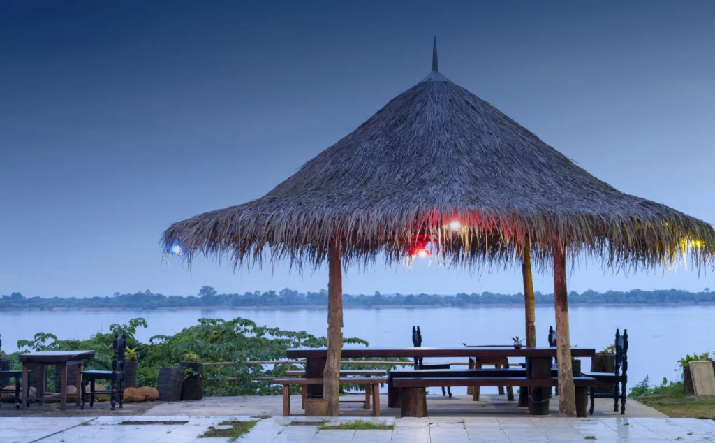 Beach & Waterfront