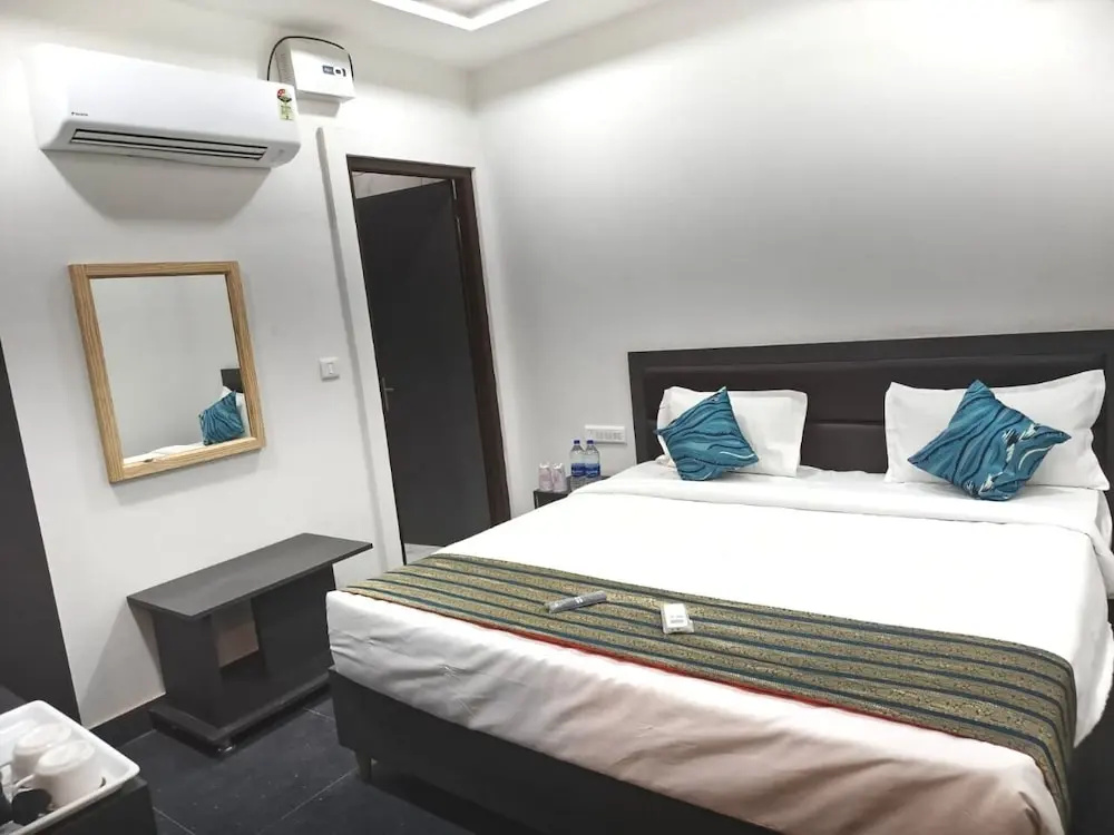 Hotel Jodhani Regency — 3