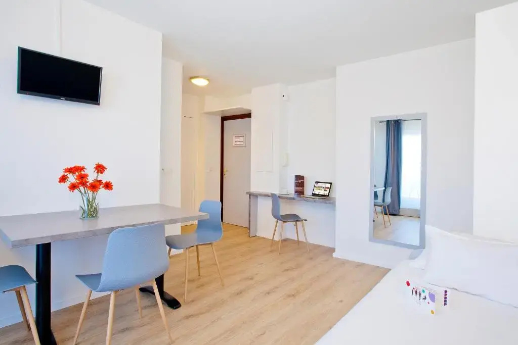 BRIT HOTEL Confort Lannion Centre Gare - Chambres