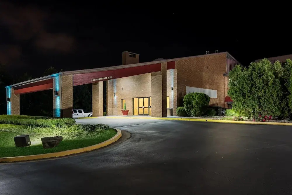 Red Roof Inn & Suites Lexington - Hamburg