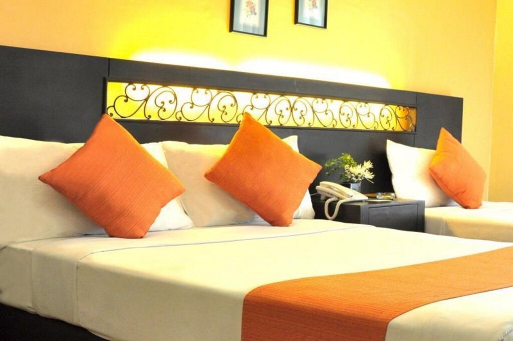Montebello Villa Hotel by null