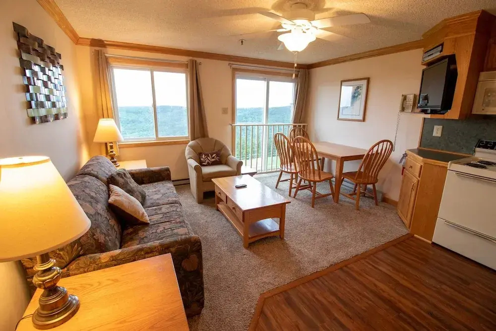 1 Bedroom Comfort room