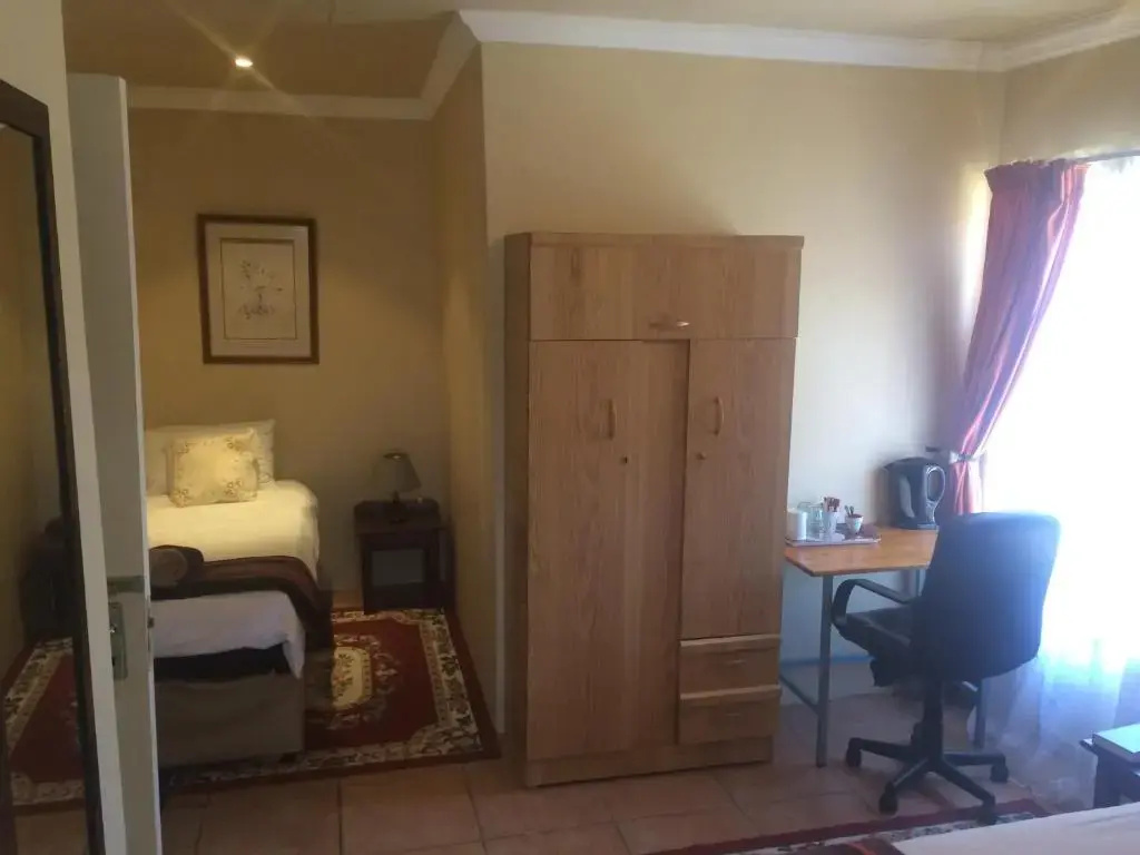 Standard Double room (twin beds)
