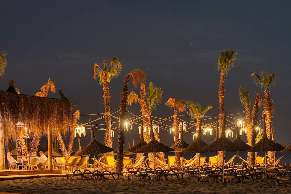 Beach & Waterfront