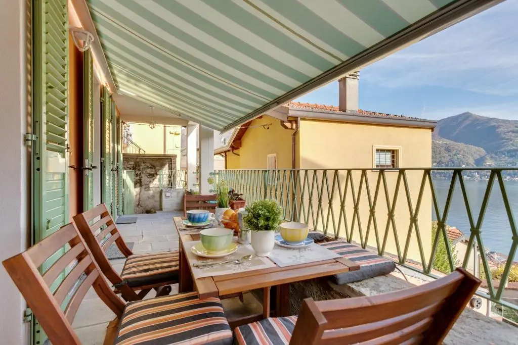 Appartamento con vista Lago di Como e Parcheggio incluso