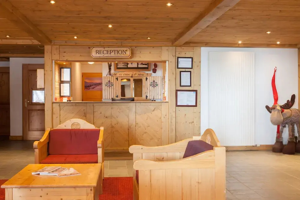 Lobby & Reception