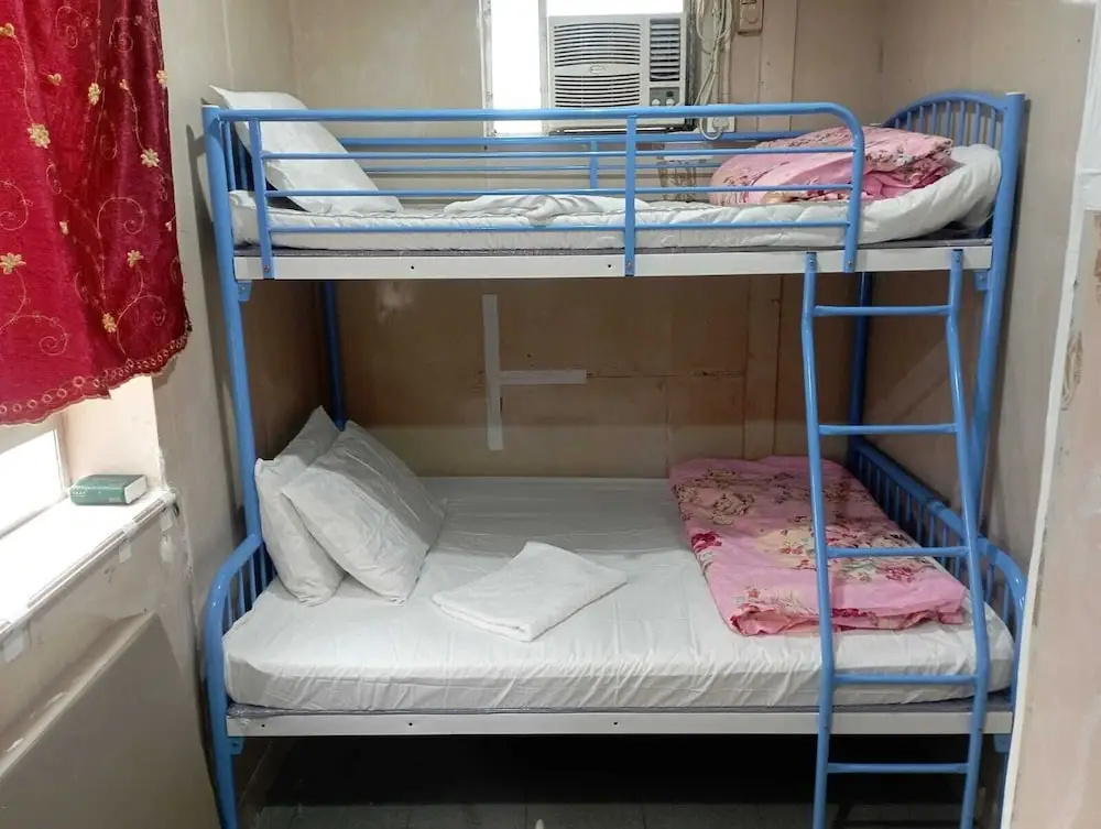 Economy room