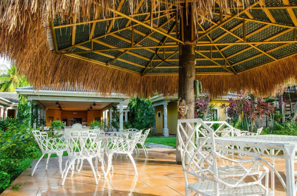 Paraiso Rainforest and Beach Hotel - фото 11