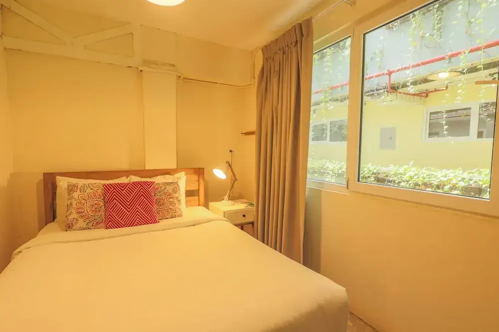 Economy room