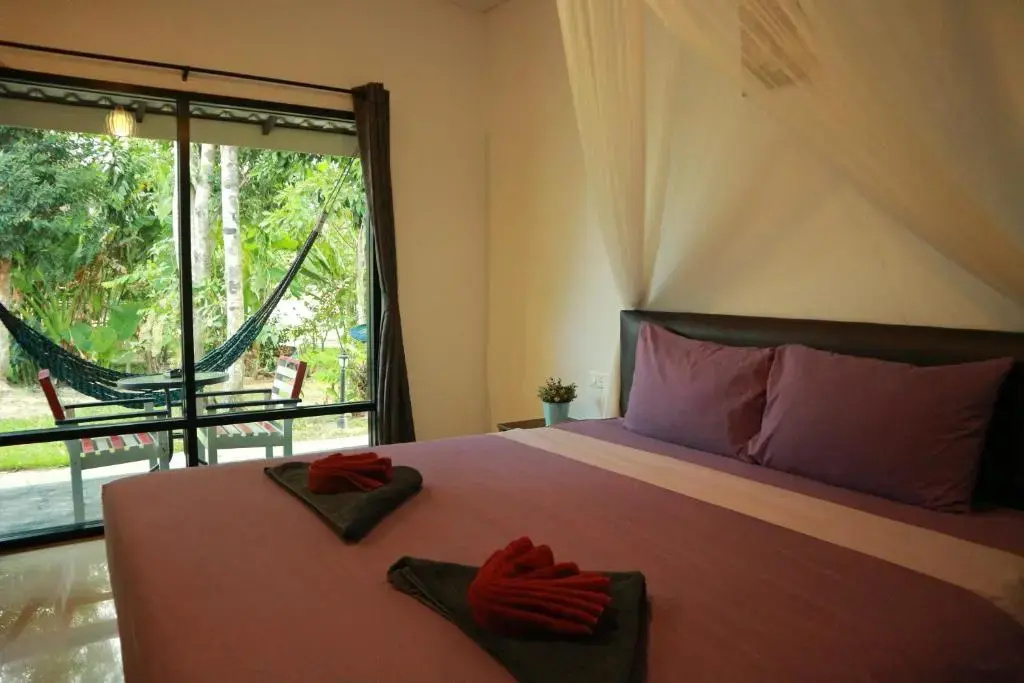 Standard Double room with garden view (full double bed)