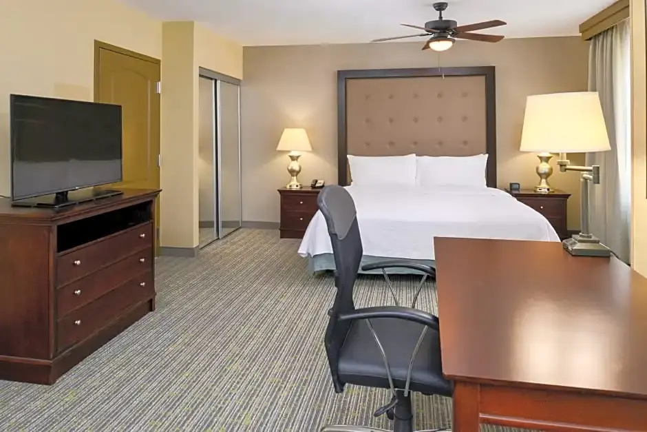 Homewood Suites by Hilton Fresno - Chambres