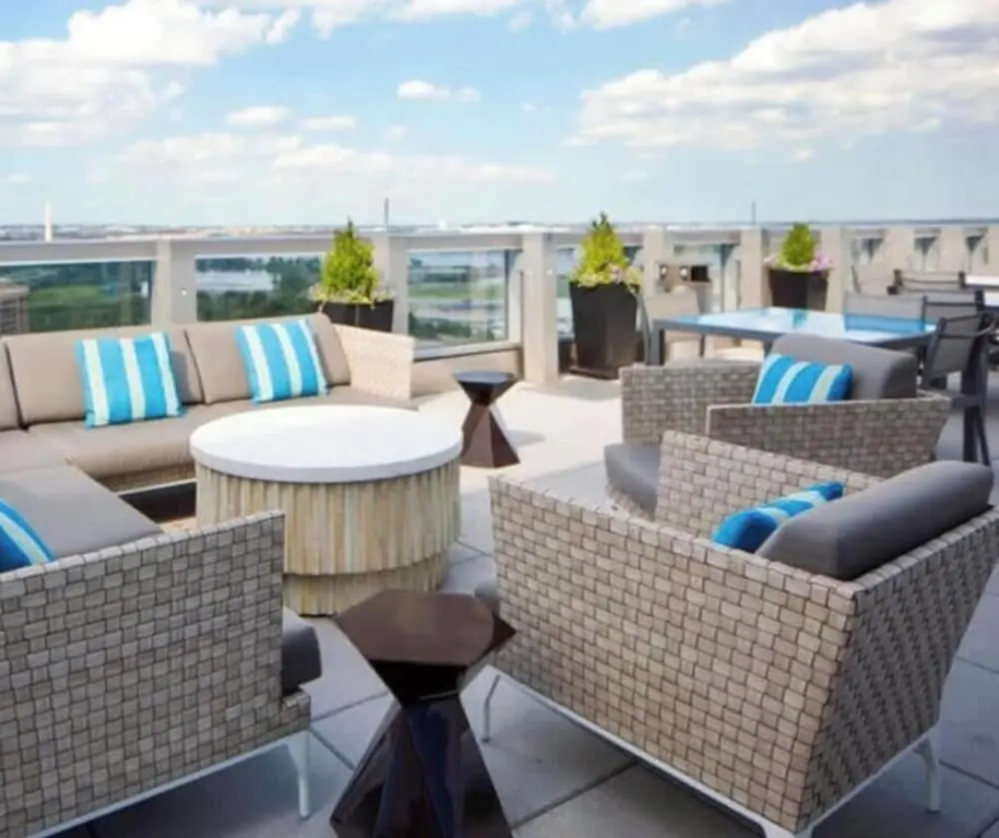 Arlington 2br/2ba Fully Furnished Apartment In Crystal City 2 Bedroom Apts by RedAwning