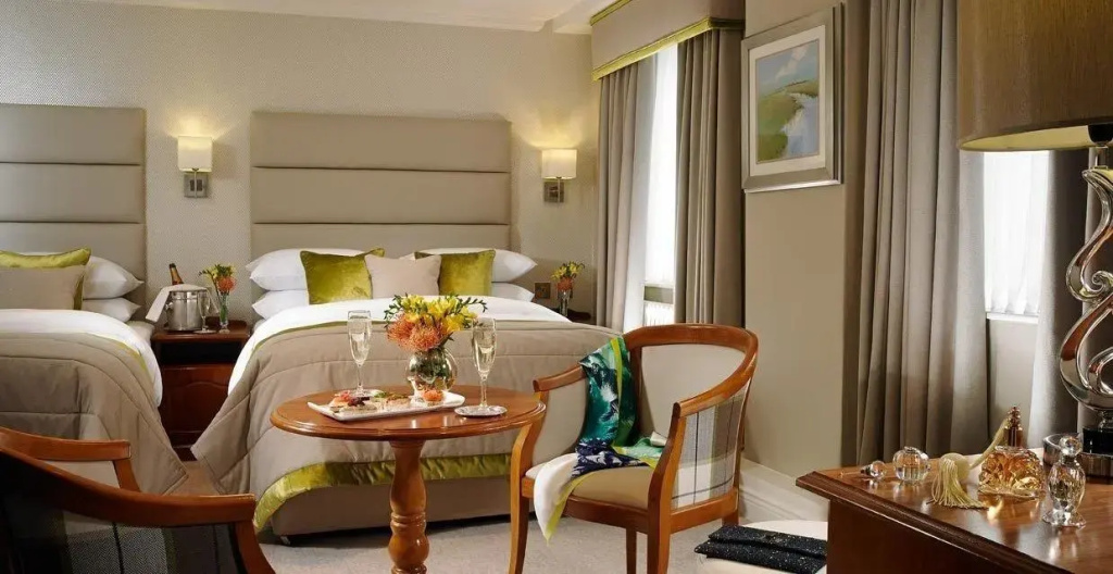 Standard Triple room