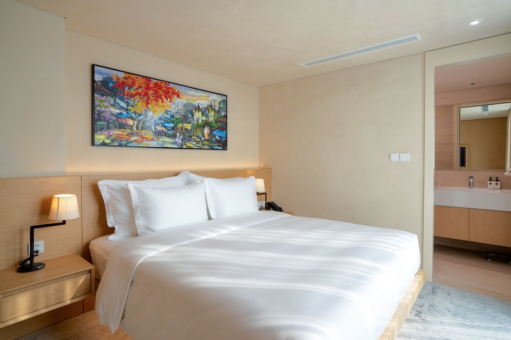 Отель The Five Suites Lilas в Ханое