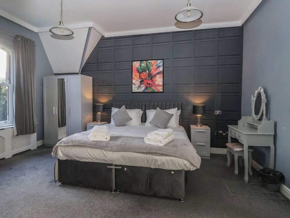 Ten Gables — 3