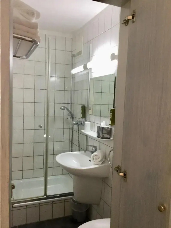 Economy Double room (full double bed)